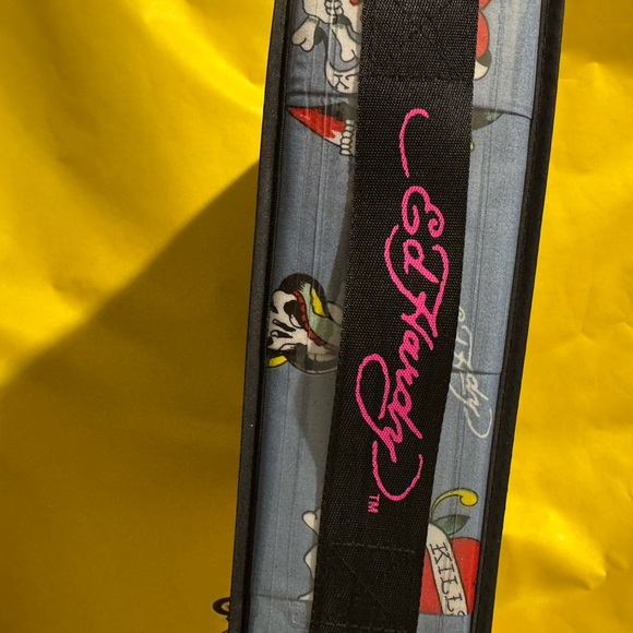 Ed Hardy Blue King Sheet Set with Tattoo Designs - Picture 3 of 10